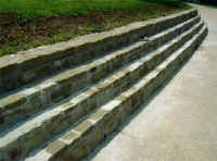 PathsTieredRetainingWall.jpg (131550 bytes)