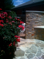 WallMike.jpg (131550 bytes)