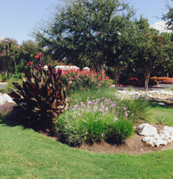 comm1b.jpg (61002 bytes)